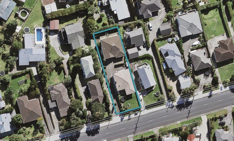 1/70 Pupuke Road, Hillcrest, Auckland - Carousel 1