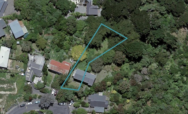 11 Lyons Crescent, Strathmore Park, Wellington - Carousel 1