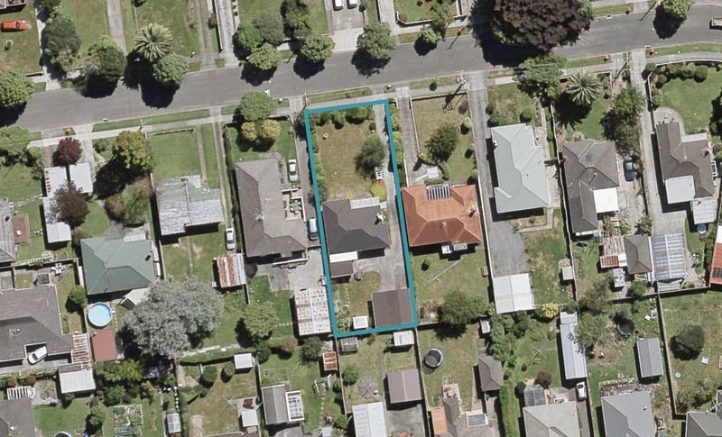 10 Hudson Avenue, Ebdentown, Upper Hutt - Carousel 1