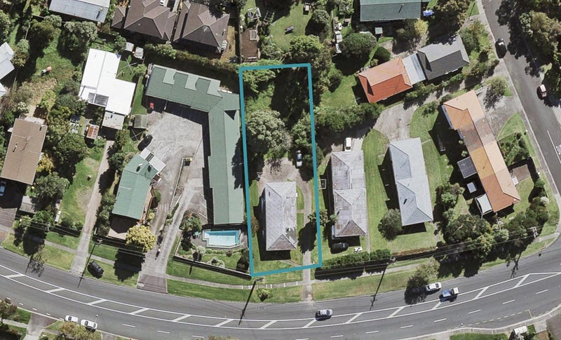 1/321 Wairau Road, Totara Vale, Auckland - Carousel 1