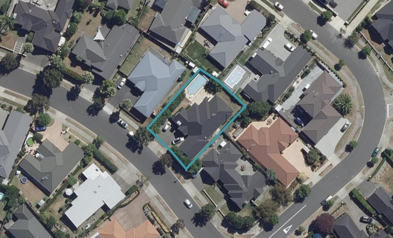 73 Huntington Drive, Huntington, Hamilton - Carousel 1