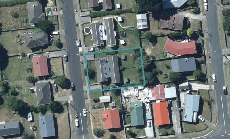39 Justine Street, Cannons Creek, Porirua - Carousel 1