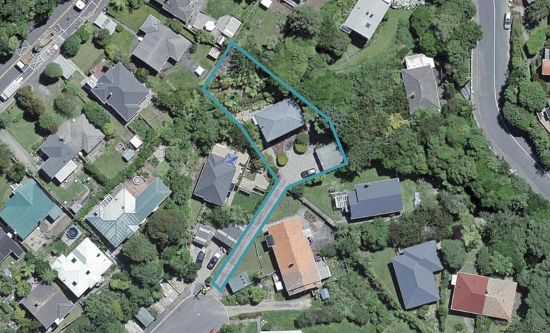 15 Wavell Street, Karori, Wellington - Carousel 1