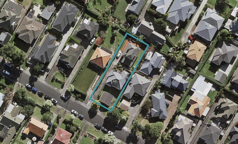 14 Ferguson Avenue, Greenlane, Auckland - Carousel 1