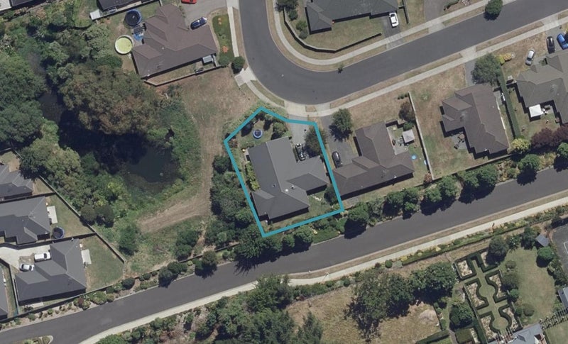 12 Malbec Place, Rototuna, Hamilton - Carousel 1