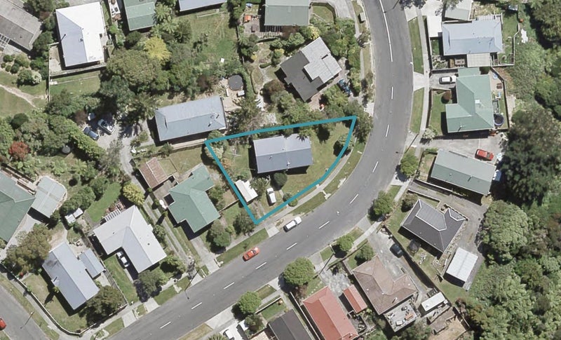 120 Holborn Drive, Stokes Valley, Lower Hutt - Carousel 1