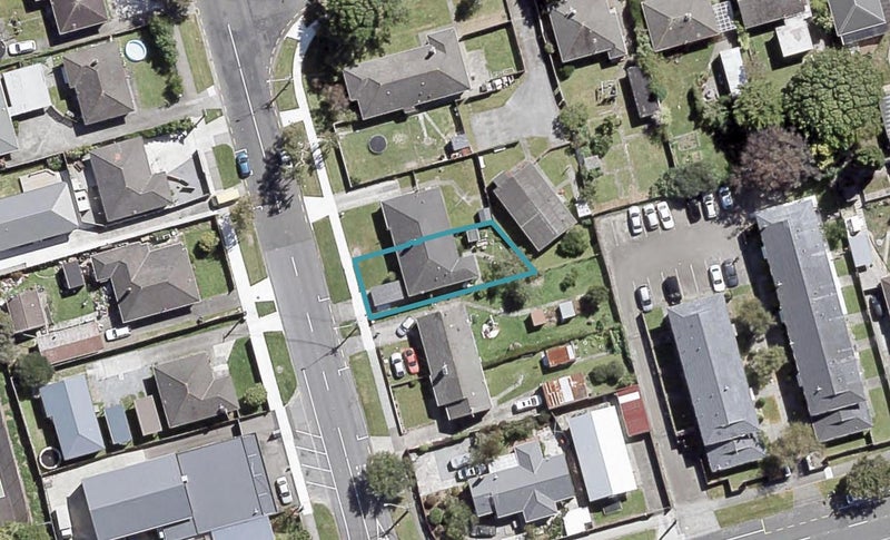 8 Treadwell Street, Naenae, Lower Hutt - Carousel 1