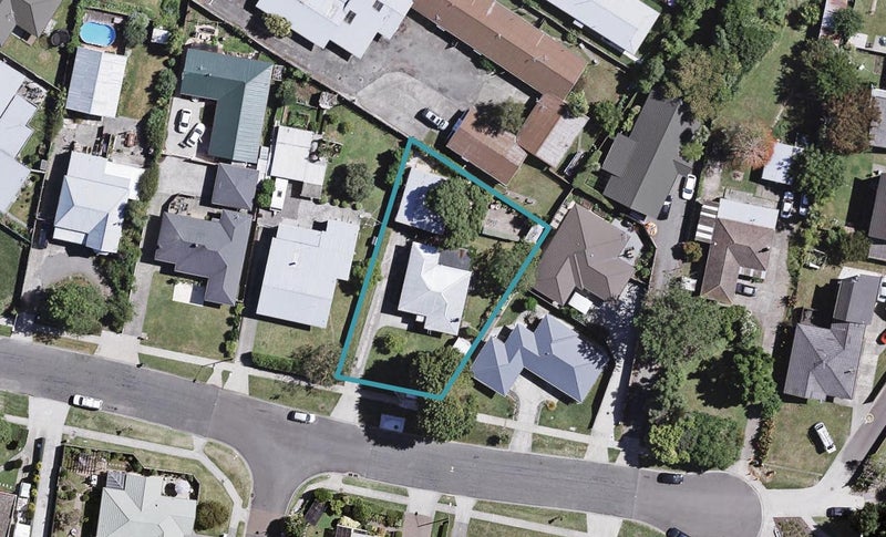 8 Burness Road, Greenmeadows, Napier - Carousel 1