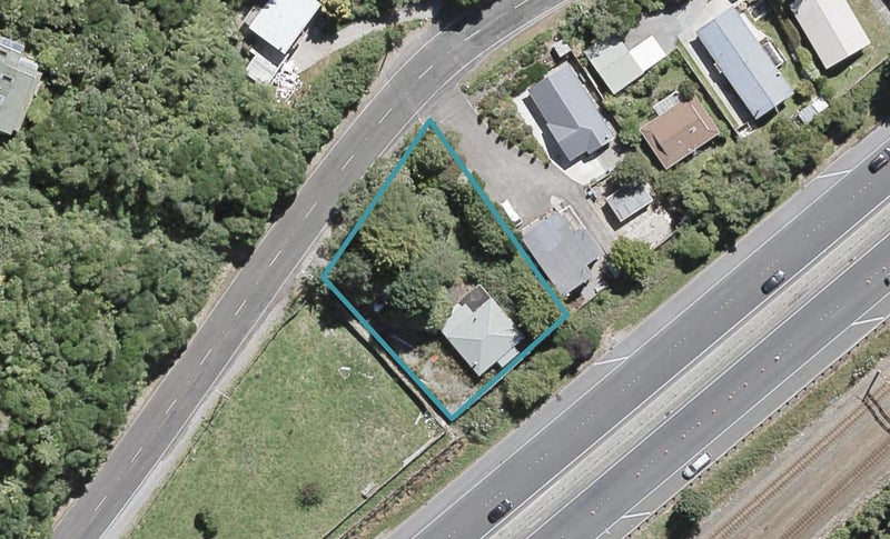 36 McDougall Grove, Haywards, Lower Hutt - Carousel 1