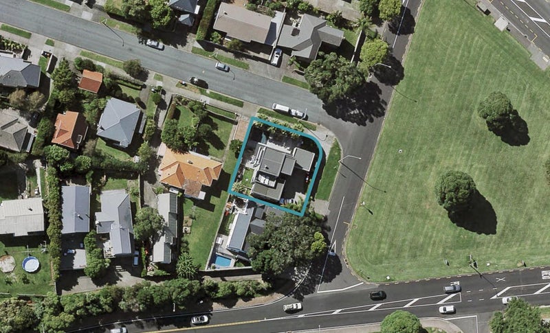 2 Nehu Street, Orakei, Auckland - Carousel 1