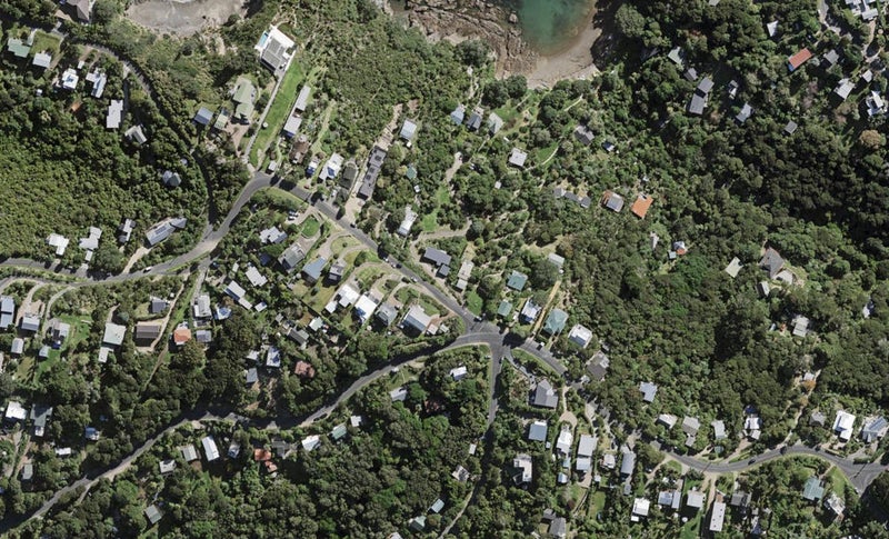 61 Queens Drive, Oneroa, Waiheke Island - Carousel 1