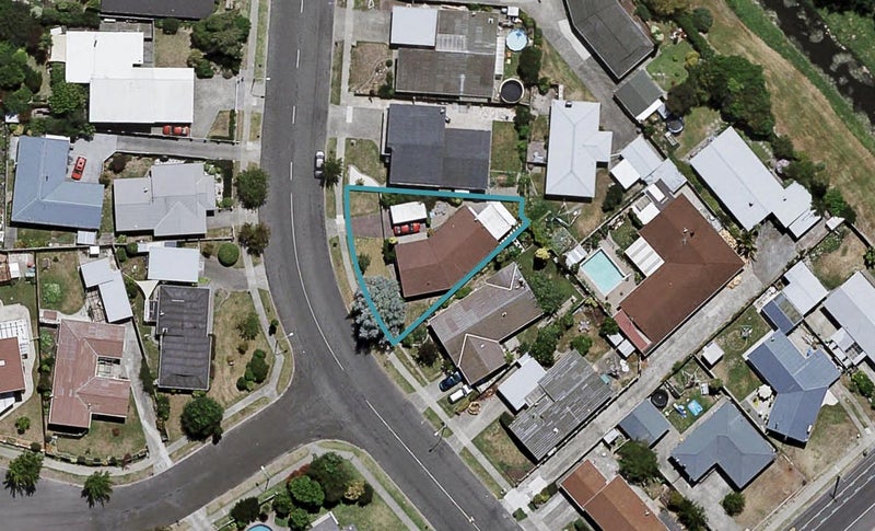 12 Konini Crescent, Pirimai, Napier - Carousel 1