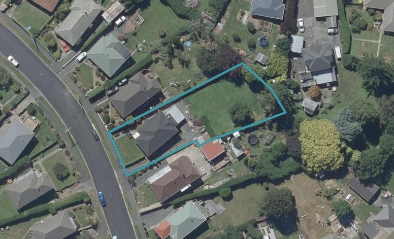 8 Balmain Street, Halfway Bush, Dunedin - Carousel 1