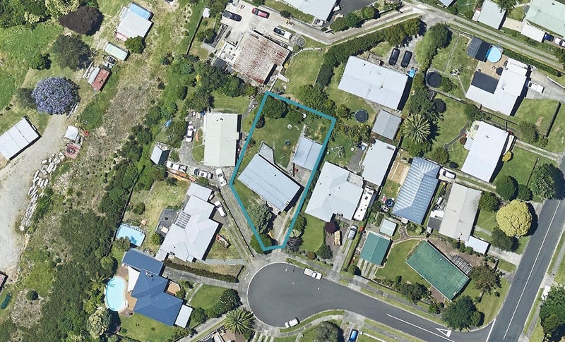 6 Leonard Place, Gate Pa, Tauranga - Carousel 1
