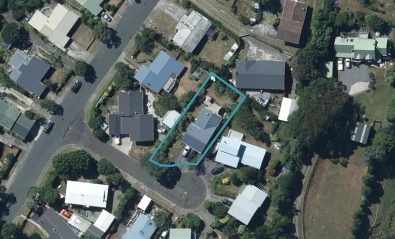 2 Downs View Place, Pukerua Bay, Porirua - Carousel 1