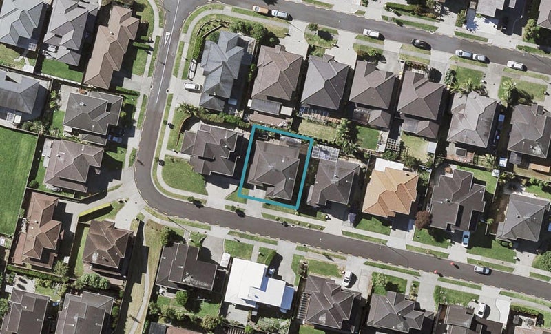 11 Seresin Crescent, Flat Bush, Auckland - Carousel 1
