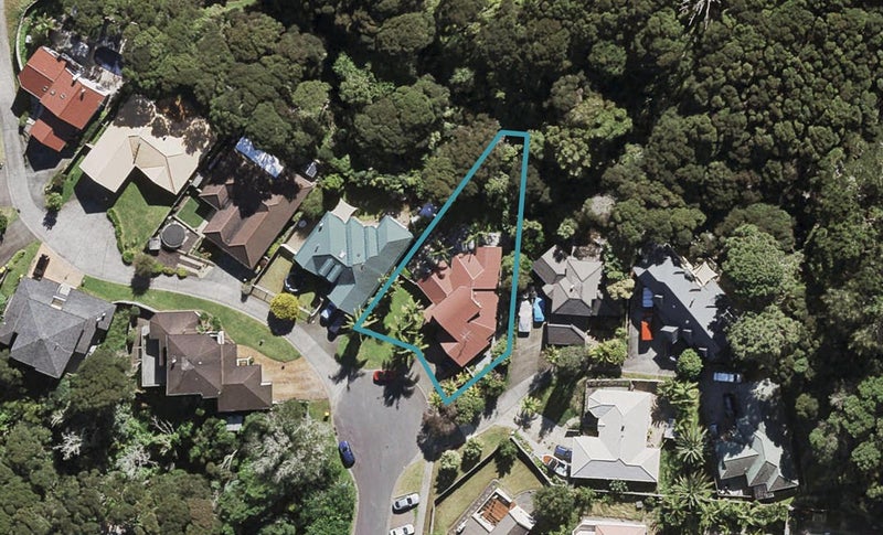 15 Daldys Bush Lane, Bayview, Auckland - Carousel 1
