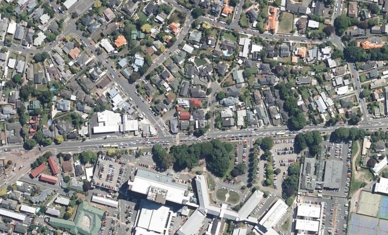 2C Harley Grove, Boulcott, Lower Hutt - Carousel 1