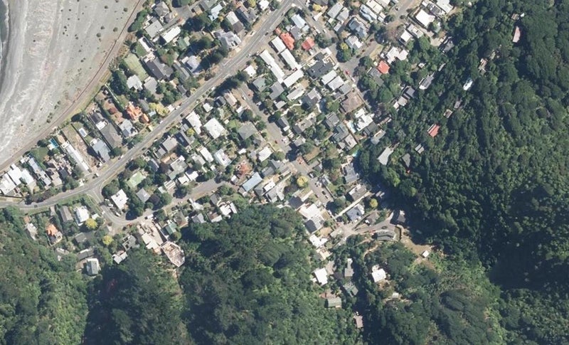 20 Nikau Street, Eastbourne, Lower Hutt - Carousel 1