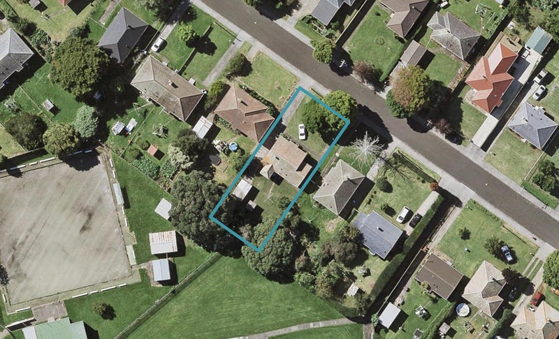 10 Ngarimu Road, Panmure, Auckland - Carousel 1