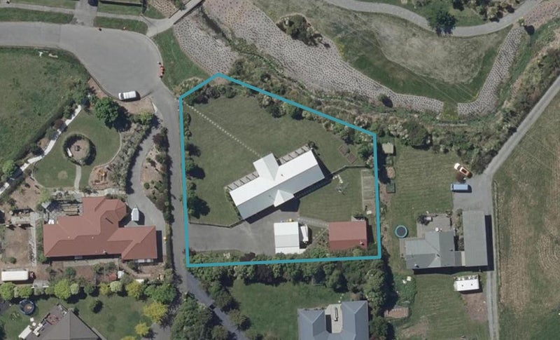 12 Deavoll Place, Heathcote Valley, Christchurch - Carousel 1