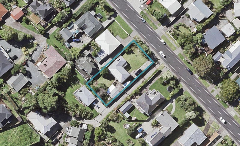 25 Vincent Street, Howick, Auckland - Carousel 1