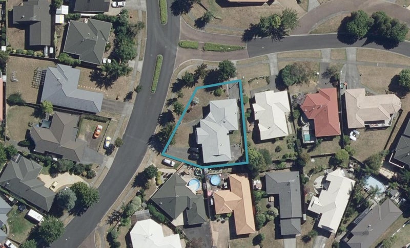 253 Grandview Road, Western Heights, Hamilton - Carousel 1