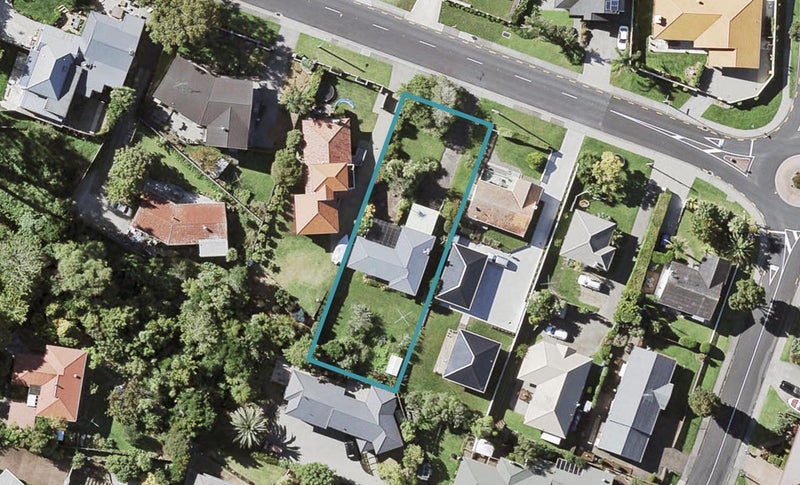 39 Beach Road, Mellons Bay, Auckland - Carousel 1