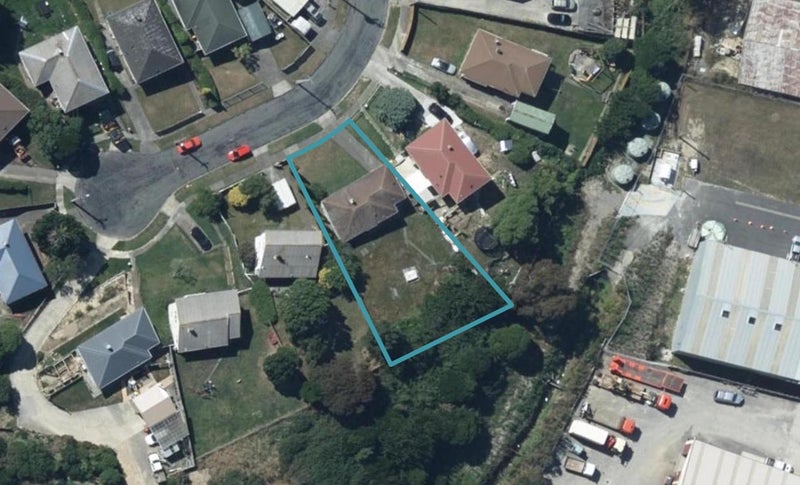 15 Aparangi Crescent, Elsdon, Porirua - Carousel 1