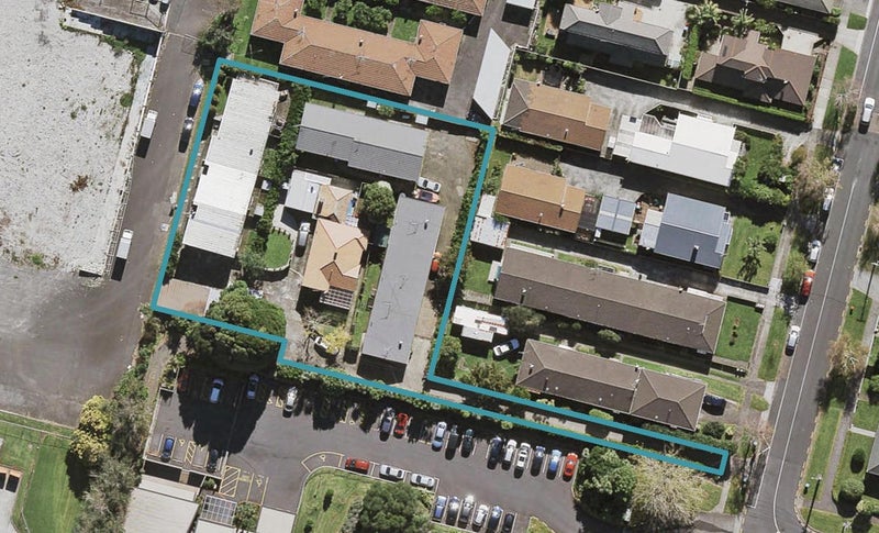 11/16 Erson Avenue, Royal Oak, Auckland - Carousel 1