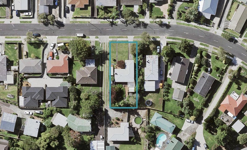 17 Ennis Avenue, Pakuranga Heights, Auckland - Carousel 1