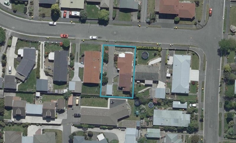 5B Beeston Place, Redwood, Christchurch - Carousel 1