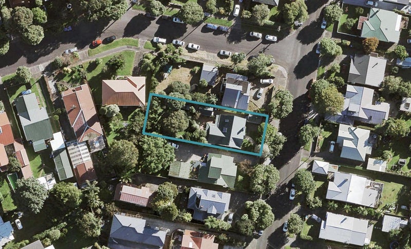 14 Mark Road, Mount Albert, Auckland - Carousel 1