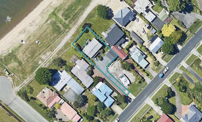 13B Willow Avenue, Hannahs Bay, Rotorua - Carousel 1