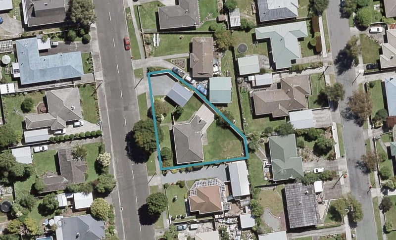 42 Henry Street, Ebdentown, Upper Hutt - Carousel 1