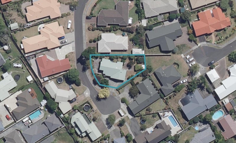 11 Piccadilly Lane, Hillcrest, Hamilton - Carousel 1