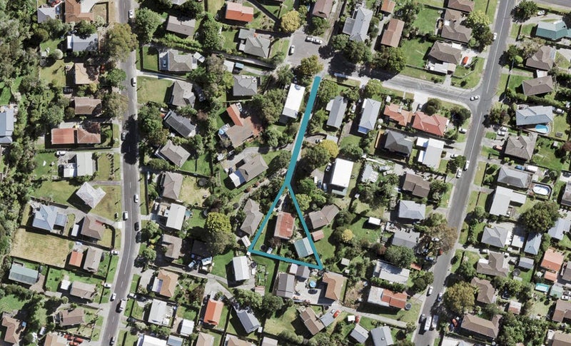 12 Seakens Way, Glen Eden, Auckland - Carousel 1