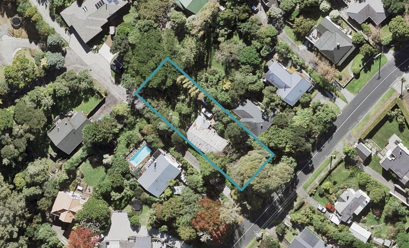 21 West Lynn Road, Titirangi, Auckland - Carousel 1