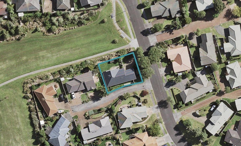 54 Sheriff Place, Randwick Park, Auckland - Carousel 1