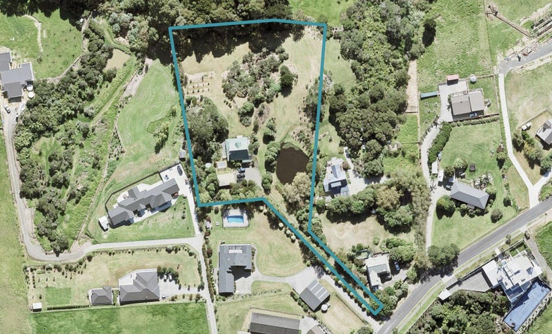 22 Roberts Road, Matakatia, Whangaparāoa - Carousel 1