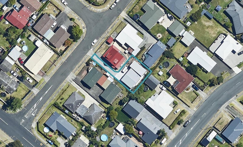 8A Solway Place, Mount Maunganui - Carousel 1