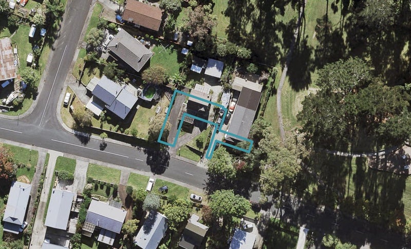 5/60 Kemp Road, Massey, Auckland - Carousel 1