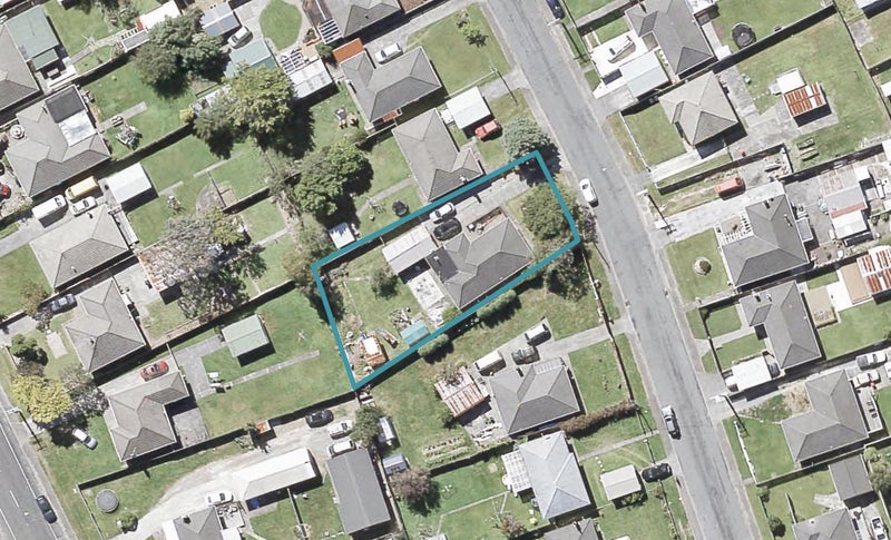 39 Bull Avenue, Wainuiomata, Lower Hutt - Carousel 1