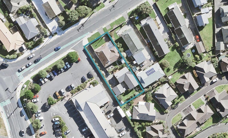 1/8 Bay Street, Red Beach, Whangaparāoa - Carousel 1