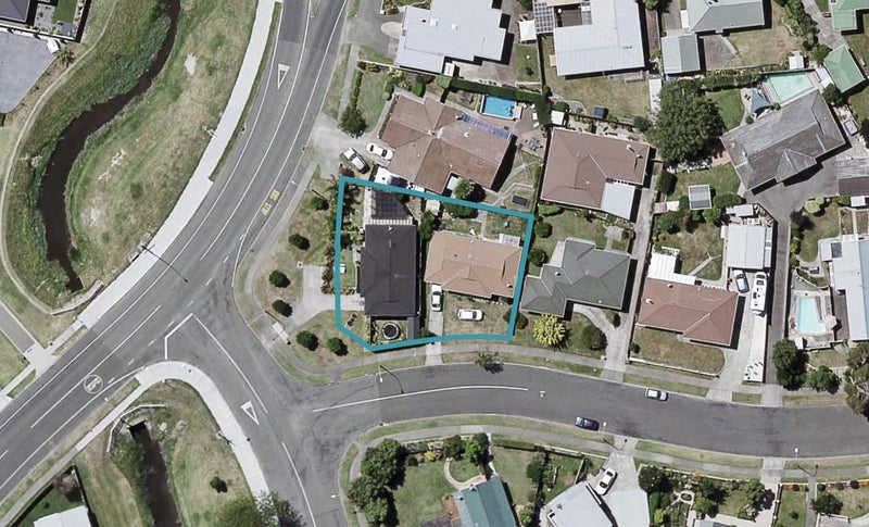 32 Donegal Crescent, Tamatea, Napier - Carousel 1