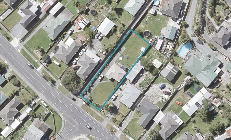 98 Wellington Road, Wainuiomata, Lower Hutt - Carousel 1