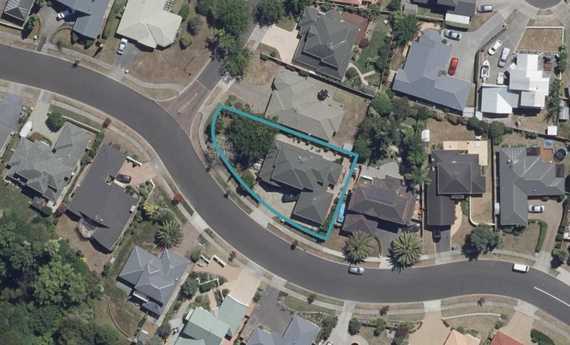 10 Keswick Crescent, Huntington, Hamilton - Carousel 1