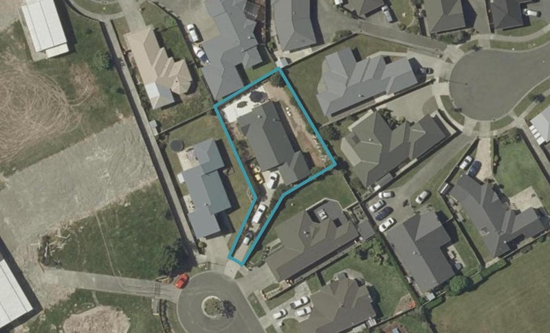 32 Daniel Place, Kelvin Grove, Palmerston North - Carousel 1