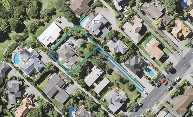 80 Aberdeen Road, Campbells Bay, Auckland - Carousel 1