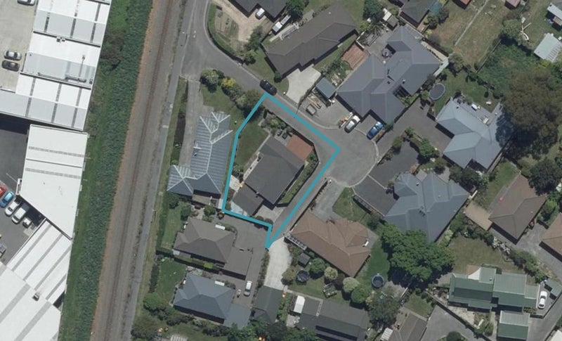 10 Phoenix Lane, Northcote, Christchurch - Carousel 1